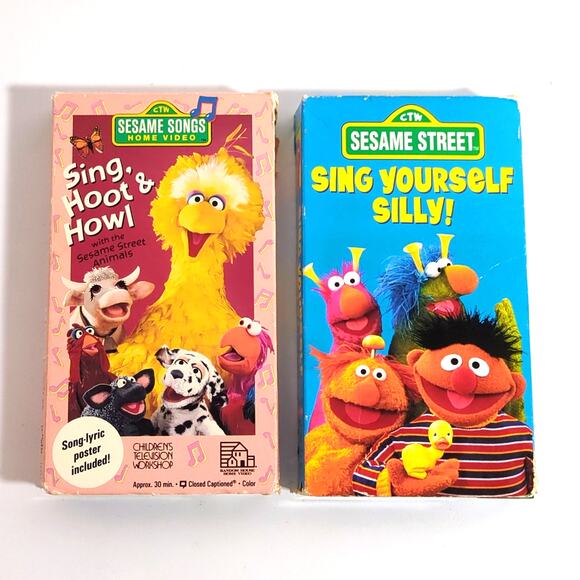 Vintage Sesame Street VHS Lot of 2: Sing Yourself Silly & Sing Hoot & Howl - Picture 1 of 4
